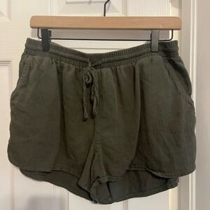 Green Shorts Universal Thread